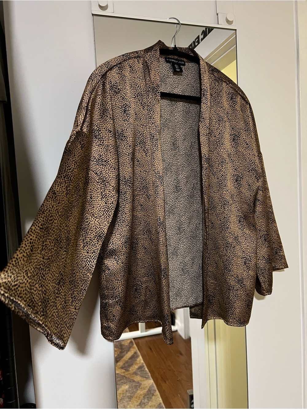 Sincerely Jules L Leopard Cheetah Satin Kimono Open Front Jacket
